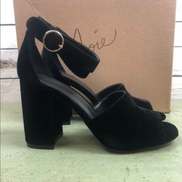 ✨New JOIE Lahoma black velvet strappy heels - Picture 3 of 8
